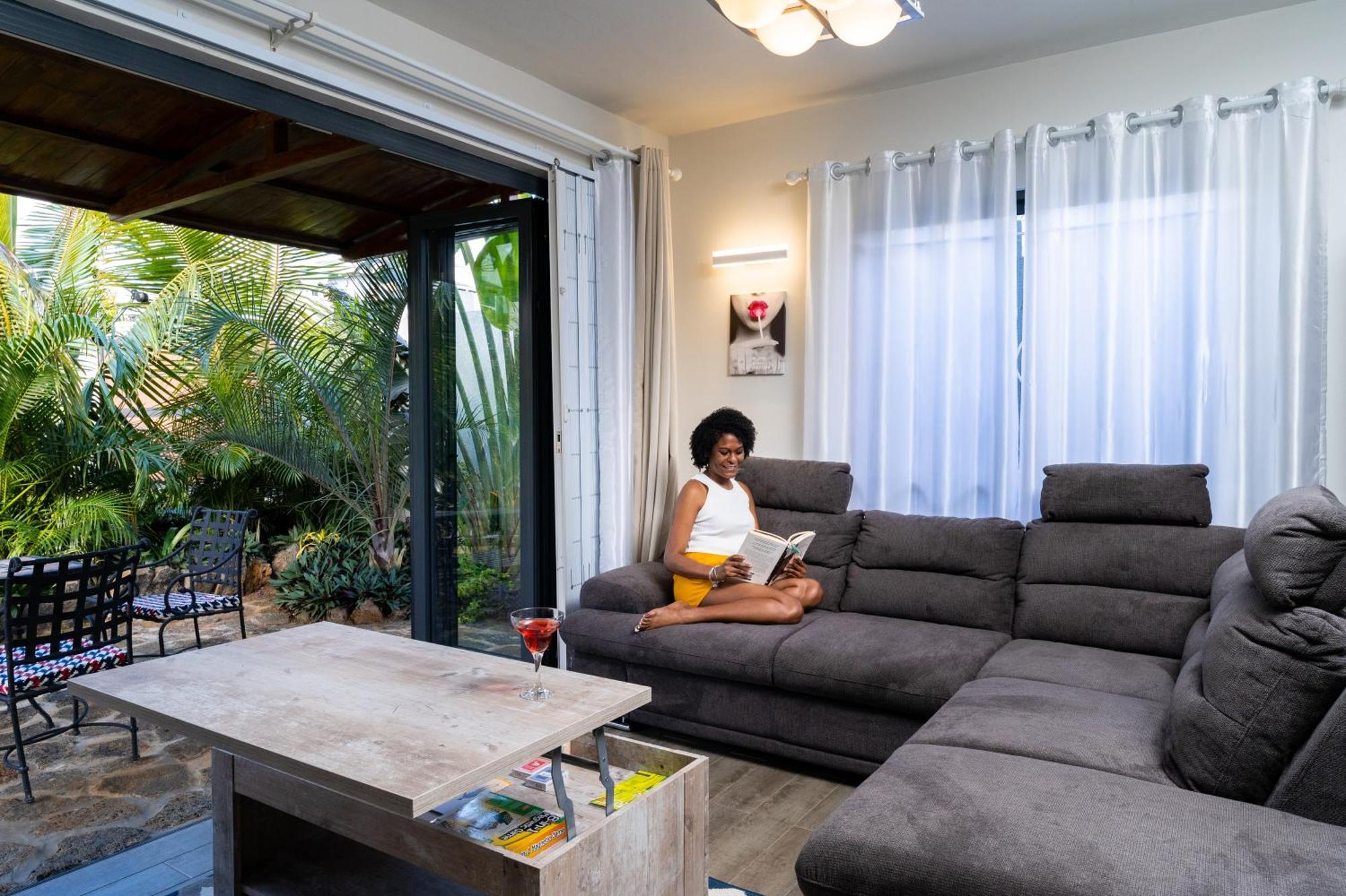 Preety Blue Residence Villas 格兰贝伊 外观 照片